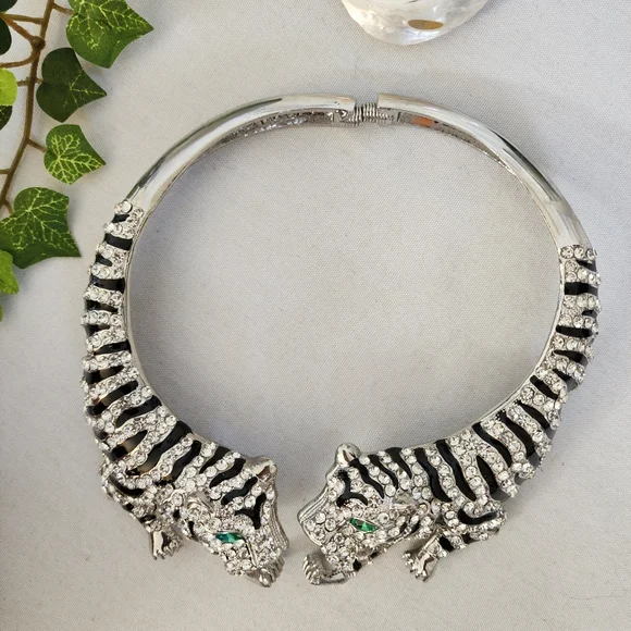 Stunning Silver Black Enamel and Crystal Double Tiger Spring Collar Necklace - Picture 3 of 8
